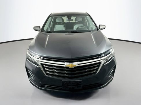 Used 2022 Chevrolet Equinox LS w/ LS Convenience Package FWD image 2