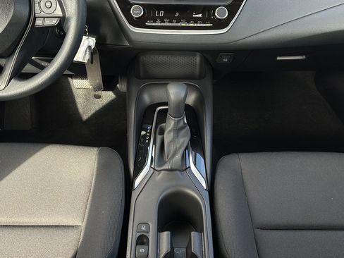Used 2026 Toyota Corolla LE FWD image 22
