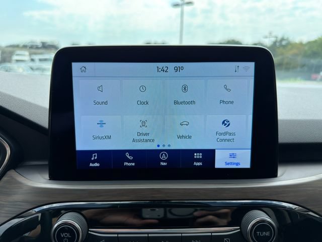 Used 2020 Ford Escape Titanium AWD/4WD image 28