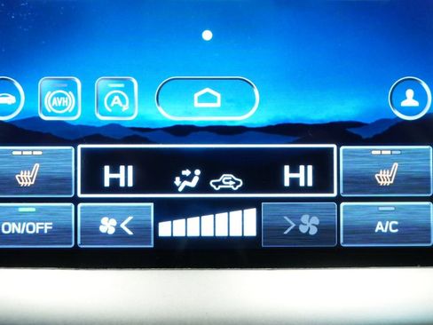 Used 2022 Subaru Outback Premium image 31