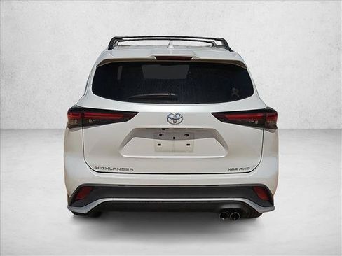 Used 2024 Toyota Highlander XSE AWD/4WD image 8