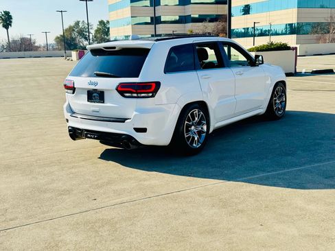 Used 2014 Jeep Grand Cherokee SRT8 w/ Luxury Group II image 10