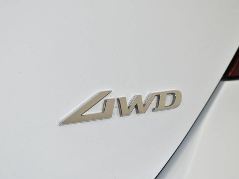 Used 2025 Genesis G70 2.5T AWD/4WD image 11