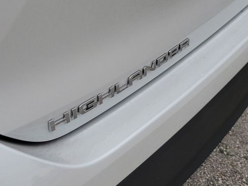 Used 2026 Toyota Highlander XLE AWD/4WD image 6