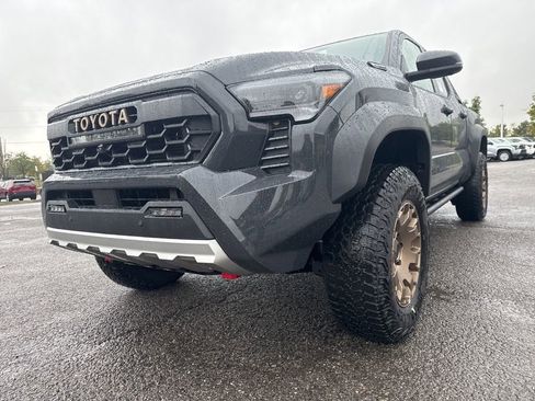 New 2025 Toyota Tacoma Trailhunter image 28