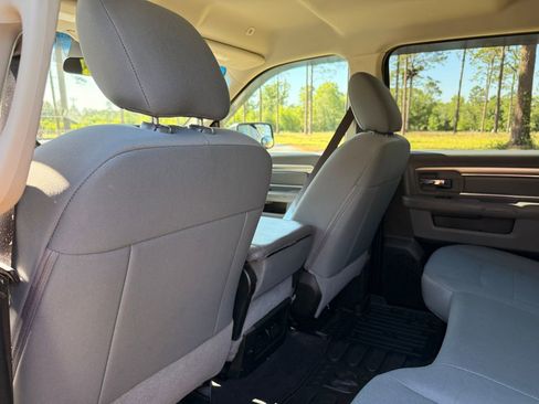 Used 2019 RAM 1500 Classic SLT AWD/4WD image 24