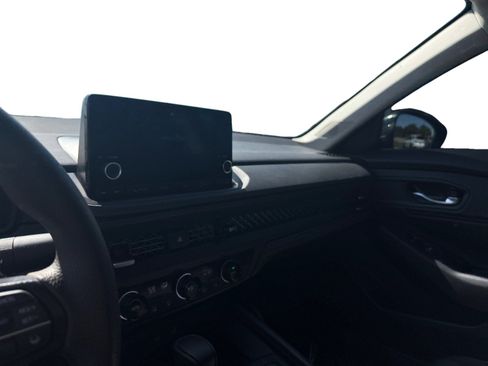 Certified 2023 Honda Accord EX image 12