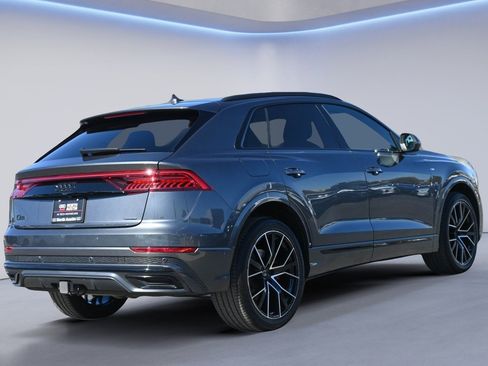 Used 2023 Audi Q8 Premium Plus w/ Premium Plus Package image 2