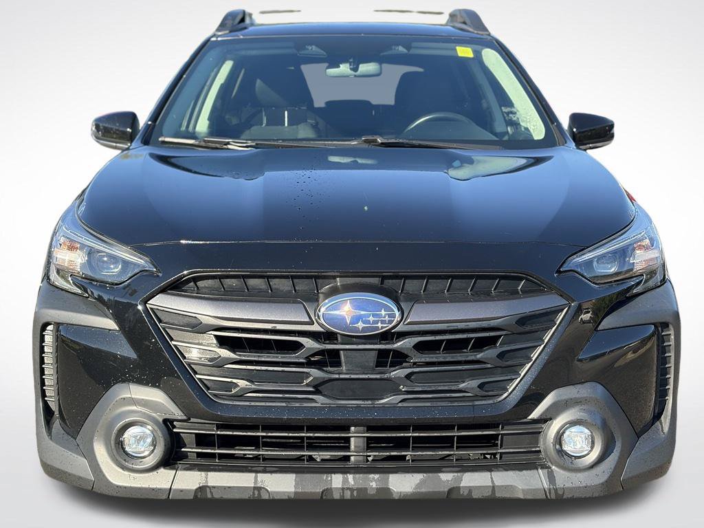 Used 2023 Subaru Outback Premium AWD/4WD image 3
