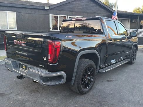 Used 2022 GMC Sierra 1500 SLT w/ SLT Premium Package AWD/4WD image 8