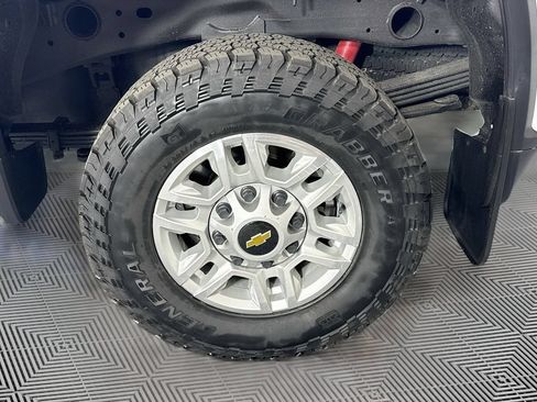 Used 2024 Chevrolet Silverado 2500 LT w/ Convenience Package AWD/4WD image 29