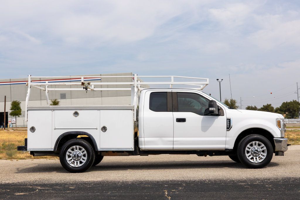 Used 2019 Ford F250 XL w/ STX Appearance Package RWD image 8
