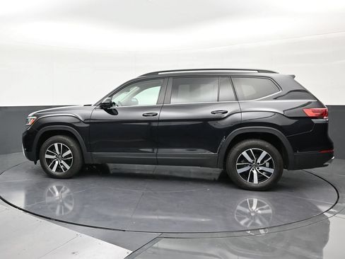 Used 2022 Volkswagen Atlas SE FWD image 2