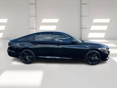 Used 2022 Honda Accord Sport image 4