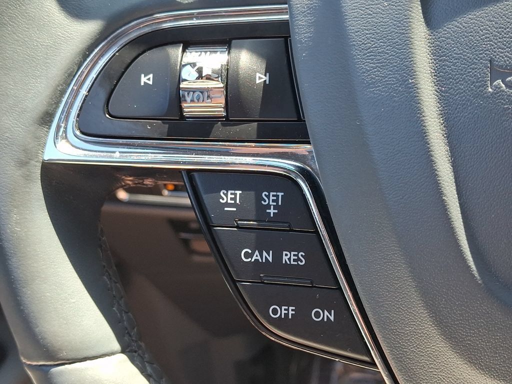 Used 2022 Lincoln Nautilus Reserve AWD/4WD image 22