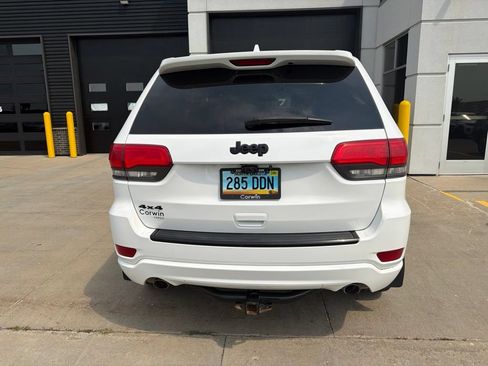 Used 2015 Jeep Grand Cherokee Altitude AWD/4WD image 5