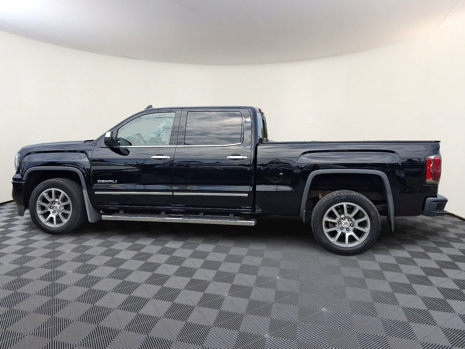 Used 2018 GMC Sierra 1500 Denali AWD/4WD image 8