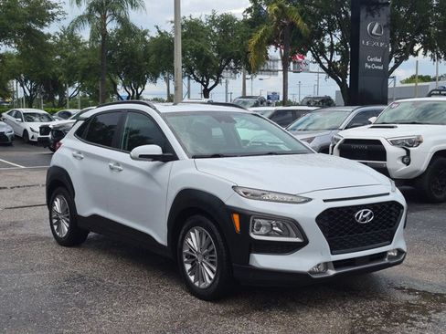 Used 2018 Hyundai Kona SEL w/ SEL Tech Package 02 FWD image 3