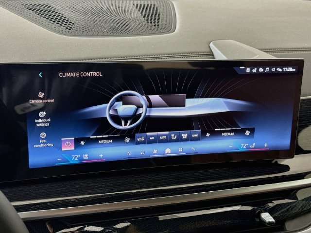 New 2027 BMW X7 xDrive40i w/ M Sport Package AWD/4WD image 16