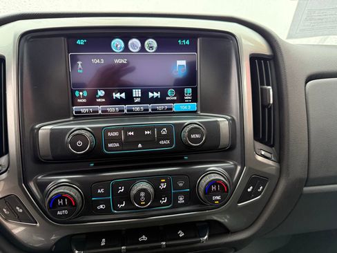 Used 2018 Chevrolet Silverado 1500 LT w/ All Star Edition image 12