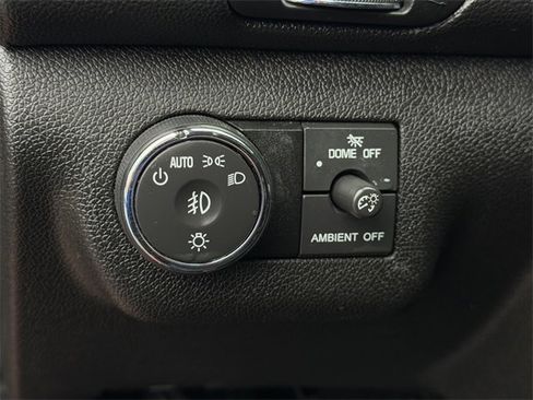 Used 2016 Chevrolet Traverse LT w/ Style and Technology Package image 21