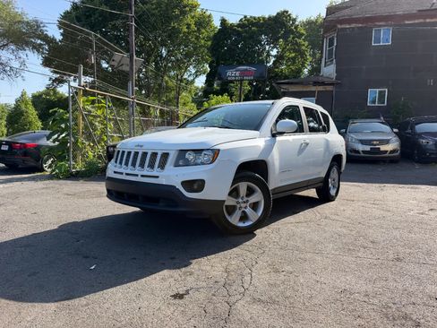 Used 2016 Jeep Compass Latitude AWD/4WD image 5