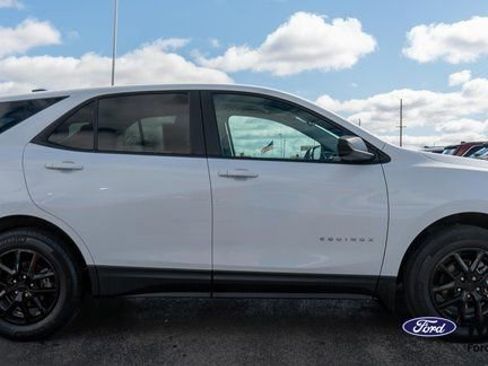 Used 2024 Chevrolet Equinox LS w/ LS Convenience Package FWD image 5