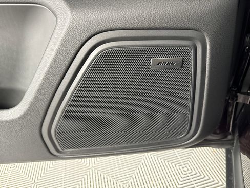 Certified 2025 Porsche Macan Turbo image 14