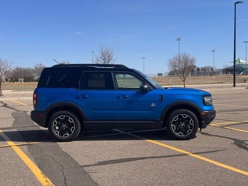 Used 2025 Ford Bronco Sport Outer Banks w/ Outer Banks Tech Package+ image 2