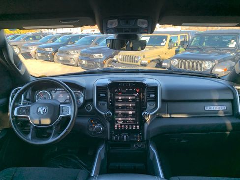 Used 2021 RAM 1500 Big Horn image 32