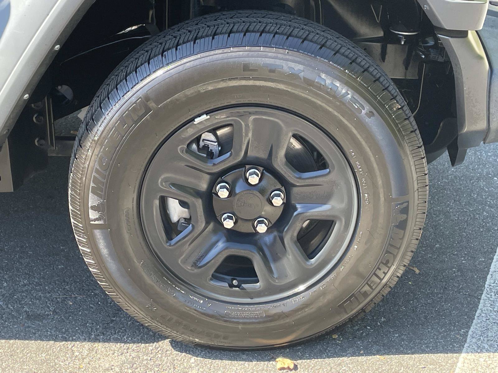 Certified 2023 Jeep Wrangler Sport AWD/4WD image 8