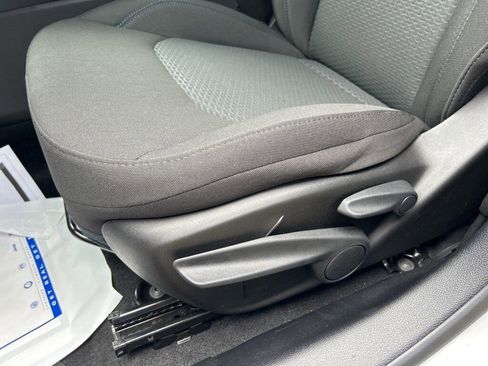 New 2025 Jeep Compass Sport image 18