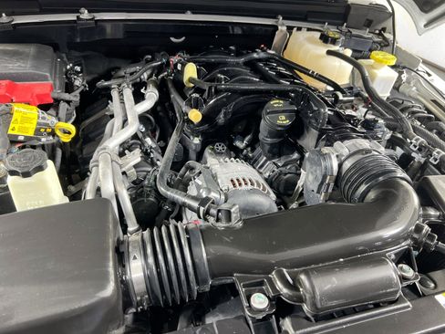 Used 2022 Jeep Gladiator Sport image 26