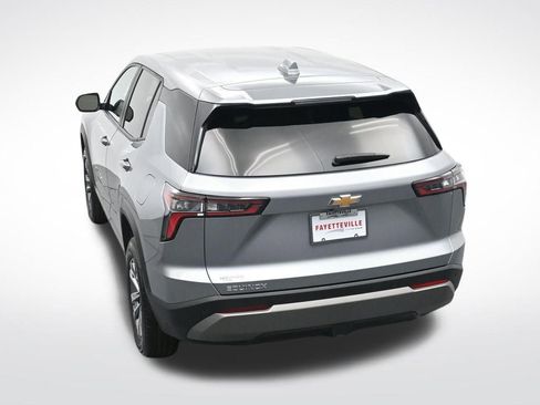 Used 2025 Chevrolet Equinox LT image 28