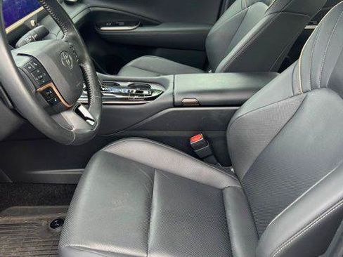 Certified 2025 Toyota Crown Platinum AWD/4WD image 7