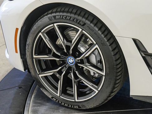 Used 2023 BMW i4 eDrive40 w/ M Sport Package RWD image 10