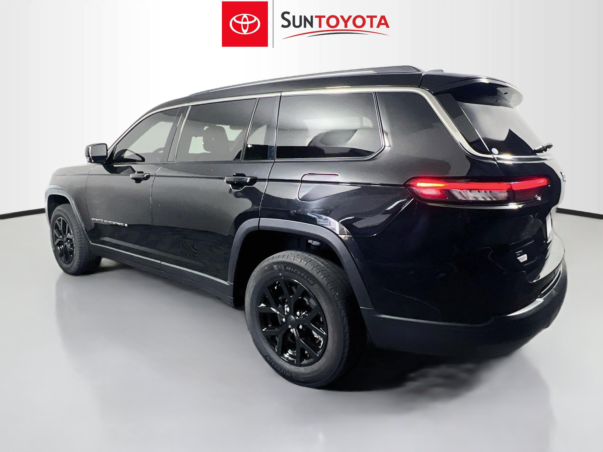 Used 2022 Jeep Grand Cherokee L Limited RWD image 6
