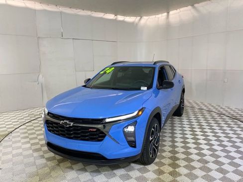 Used 2024 Chevrolet Trax RS w/ Sunroof Package image 20