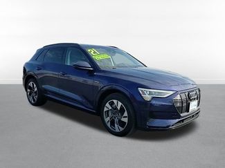 Used 2021 Audi e-tron Premium w/ Convenience Plus Package video 3