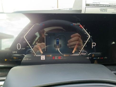 New 2026 BMW X6 xDrive40i image 25