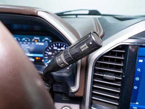 Used 2022 Ford F350 King Ranch w/ King Ranch Ultimate Package AWD/4WD image 34