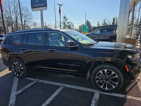 Used 2021 Jeep Grand Cherokee L Overland w/ Luxury Tech Group IV image 4