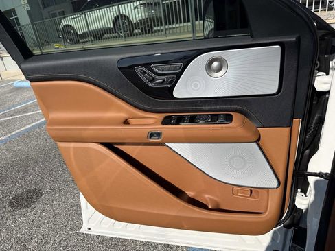 New 2026 Lincoln Aviator Black Label w/ Dynamic Handling Package image 19