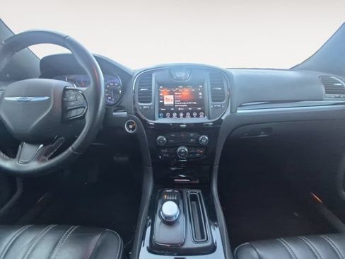 Used 2018 Chrysler 300 S w/ S Model Appearance Package RWD image 10