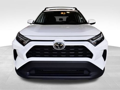 Used 2023 Toyota RAV4 XLE AWD/4WD image 2