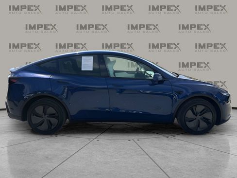 Used 2026 Tesla Model Y Long Range image 6