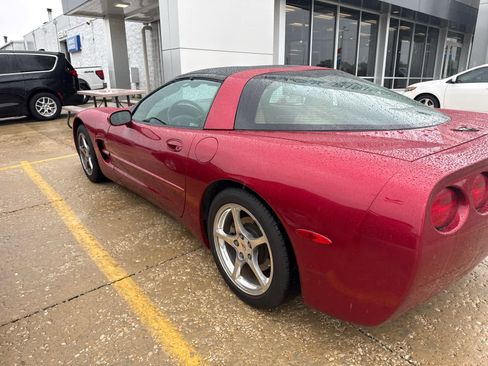 Used 2002 Chevrolet Corvette Coupe w/ Preferred Equipment Group2 RWD image 5