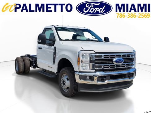 Used 2024 Ford F350 XL AWD/4WD image 2