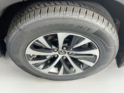 Used 2021 Lexus RX 350L Premium w/ Premium Package image 29