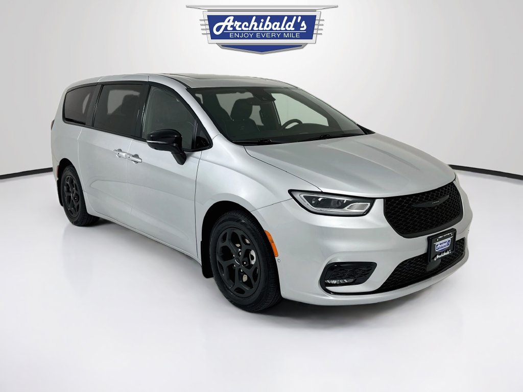 Used 2023 Chrysler Pacifica Limited w/ S Appearance Package FWD 360° Tour